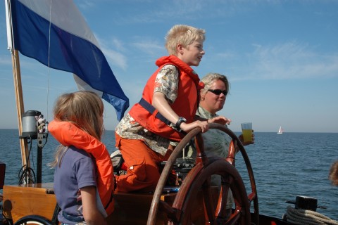 Schiff 990073 � Oostzeetjalk Stavoren � Wending